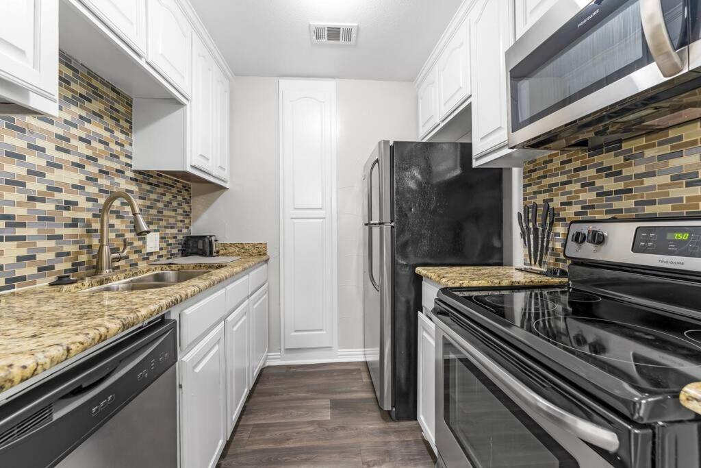 Family Friendly 2Bdrm-Walk To At&T/Cowboys Stadium Arlington Esterno foto