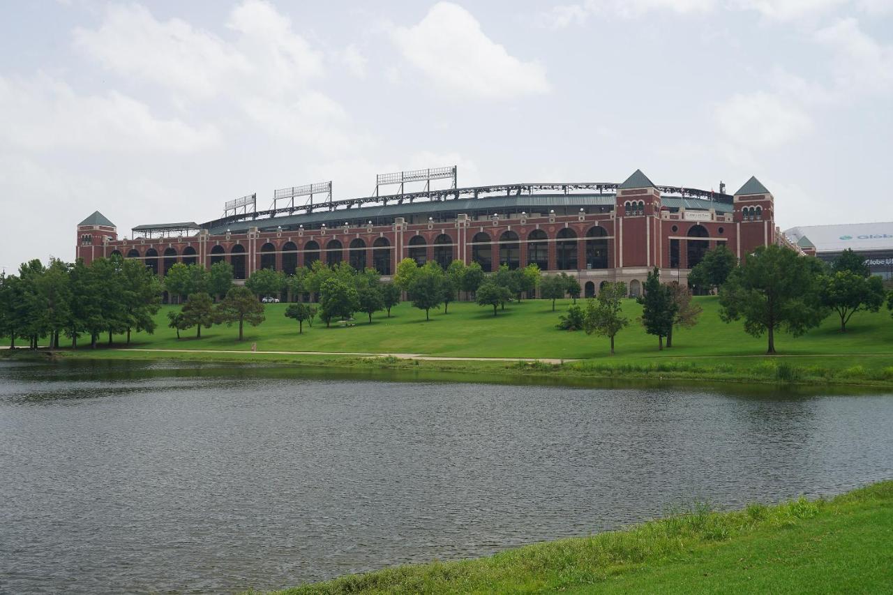 Family Friendly 2Bdrm-Walk To At&T/Cowboys Stadium Arlington Esterno foto